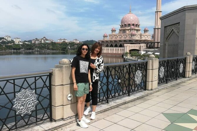 Putrajaya Tour From Kuala Lumpur - Starting at Seri Wawasan Bridge