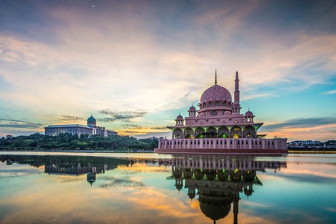 Putrajaya Tour with Traditional Boat Cruise & Pink Mosque (Private) - Key things to know before you book