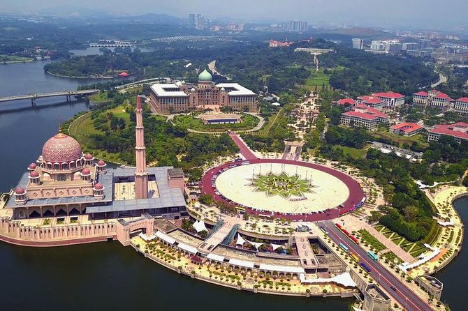 Putrajaya Tour with Traditional Boat Cruise & Pink Mosque (Private) - Putra Mosque and its pink granite details