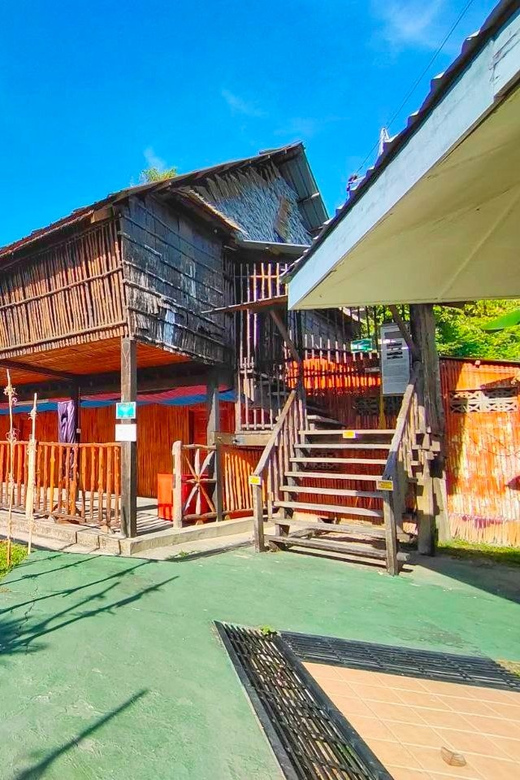 Sabah : Koisaan Cultural Village - Start at Hongkod Koisaan in Penampang