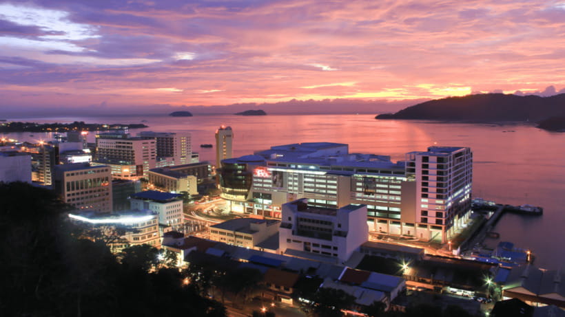 Sabah : Kota Kinabalu City Tour - Puh Toh Tze Temple and the Kuan Yin statue