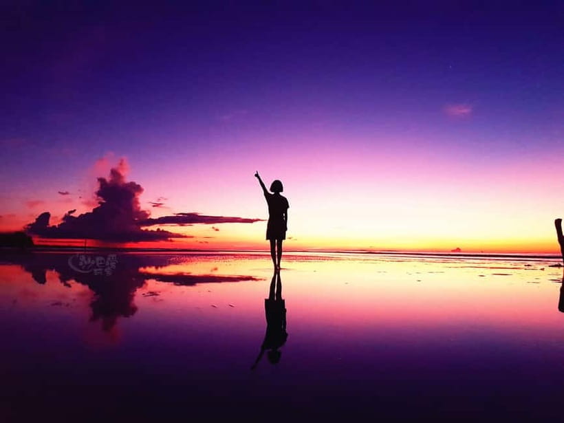 Sabah: Mangrove Fireflies, and Sky Mirror Dream Beach Tour - Local food before the sunset program