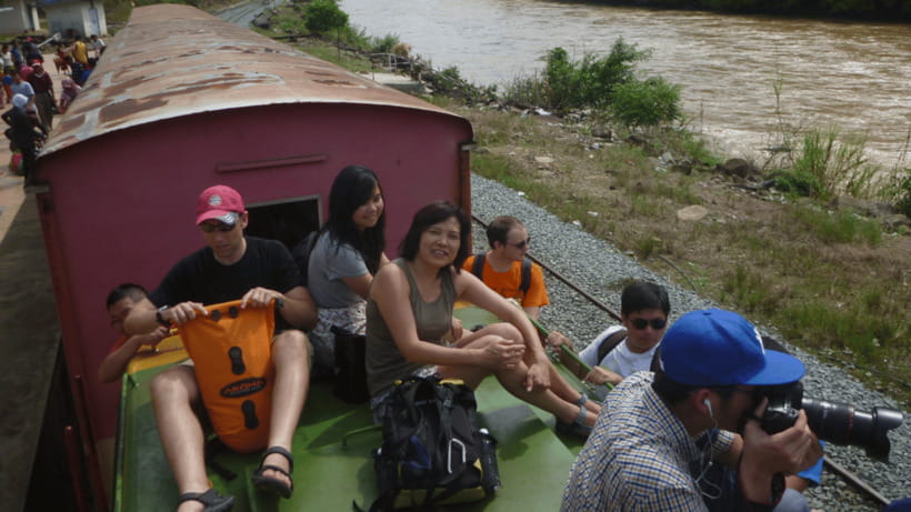 Sabah: White Water Rafting Grade 3-4 at Padas River - Lunch, changing facilities, and the practical comforts