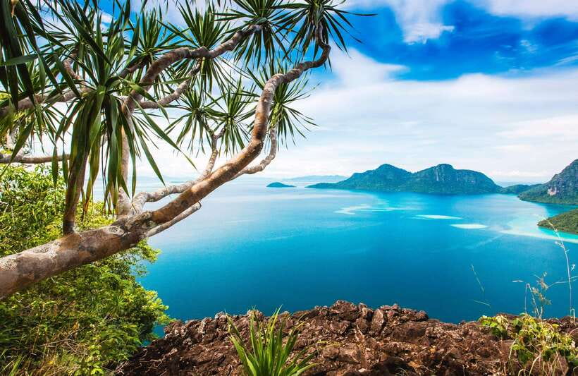Semporna: Bohey 3 Islands Hike, Snorkel/Dive Tour with Lunch - Mantabuan: reef time after the hike