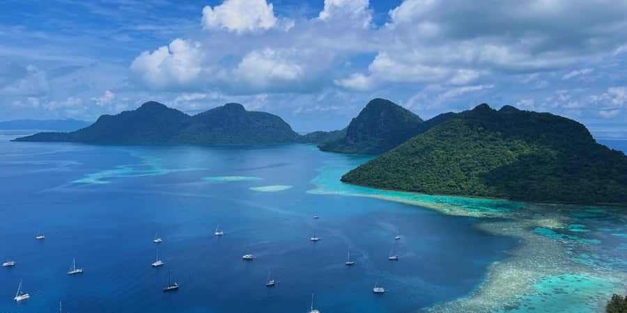 Semporna : Island Hopping Semporna Adventure - Mantabuan’s coral gardens and Bajau Laut connection