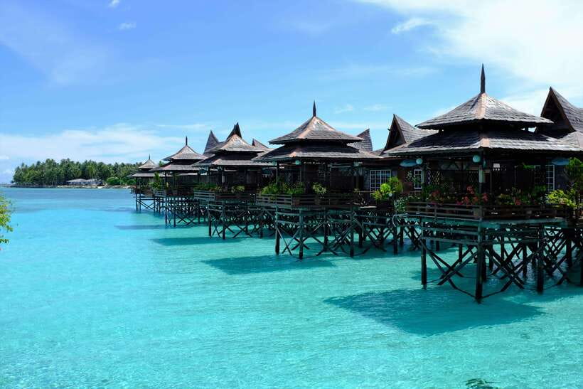 Semporna: Mabul and Kapalai Trip in Snorkel or Dive & Lunch - Lunch and the pause between water stops