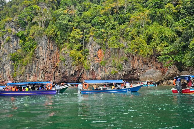 Sharing Half Day Mangrove Boat Tour With Lunch in Langkawi - Bat Cave: bring a flashlight