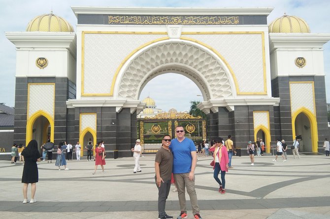 Sightseeing Kuala Lumpur City Tour from Cruise Terminal - Merdeka Square connects Kuala Lumpur’s past and present