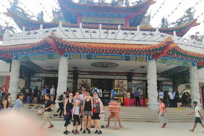 Small-Group Kuala Lumpur Half-Day City Tour - What the small-group minivan adds