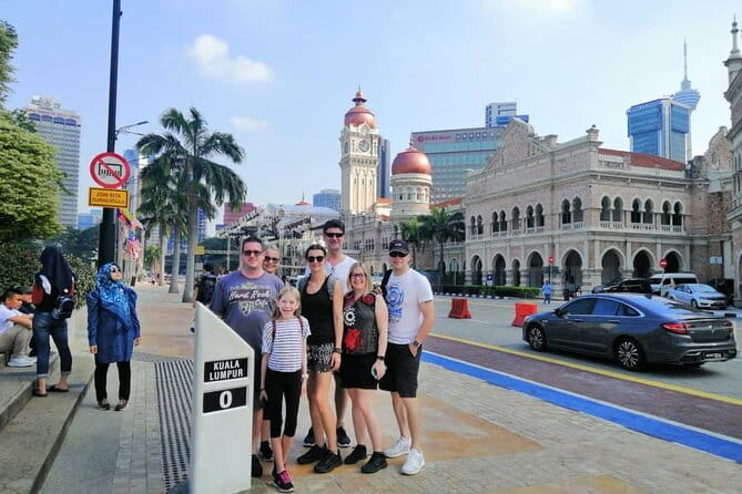 Small-Group Kuala Lumpur Half-Day City Tour - Petronas Twin Towers: photos first, tickets later