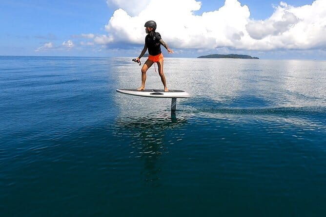 Sunset E-Foil Experience in Tanjung Aru Beach - The quiet moment when the foil lifts