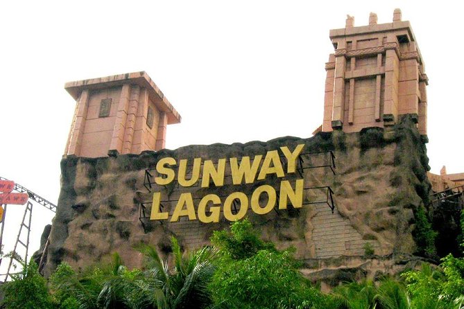 Sunway lagoon Theme Park - The water park: slides, waves, and a man-made river