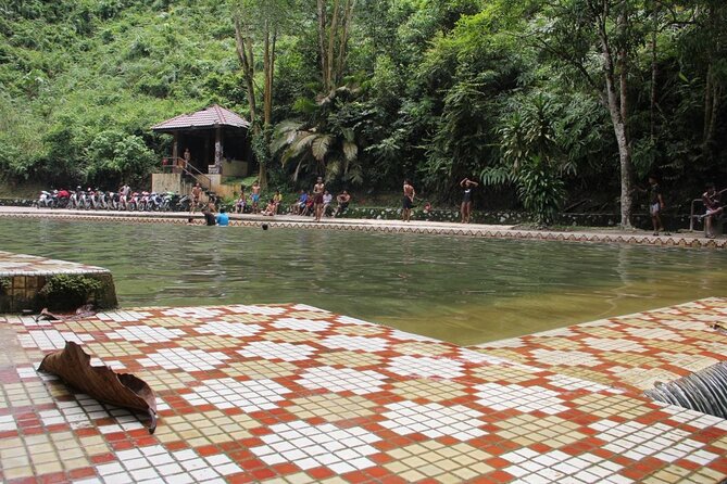 Templer Park and Kanching Waterfall Tour with Batu Caves Stopover - Templer Park, limestone, and forest air