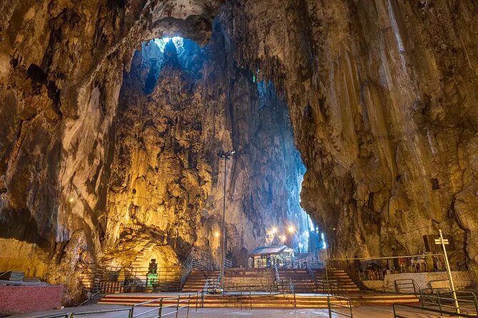 Ten Wonders Of Kuala Lumpur Shared Tour - From Batu Caves to Chinatown in one morning