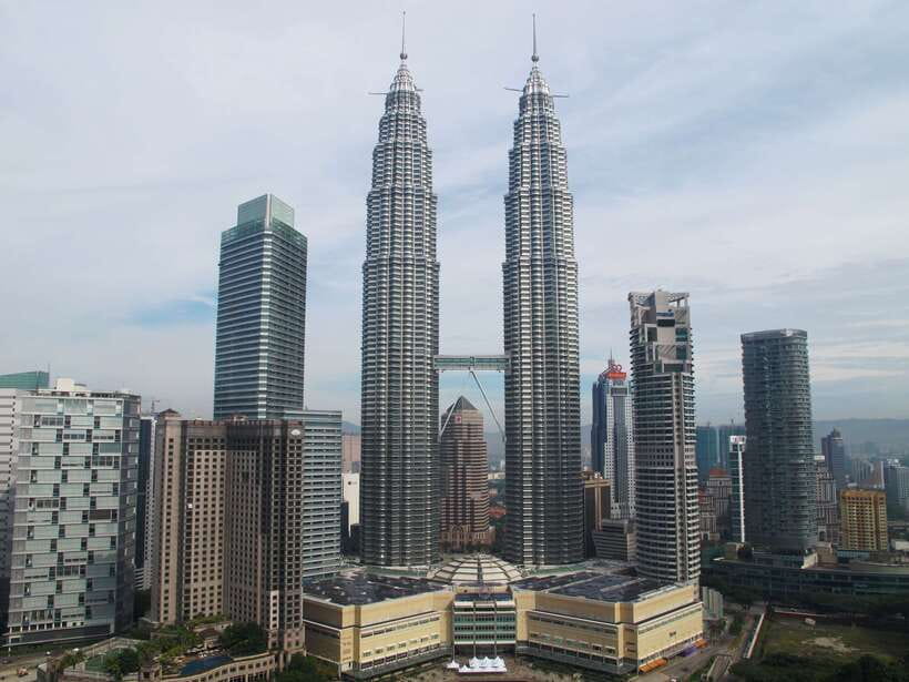 The Great Kuala Lumpur Tour with KL Tower Ticket & Lunch - Batu Caves and the 272 colorful steps
