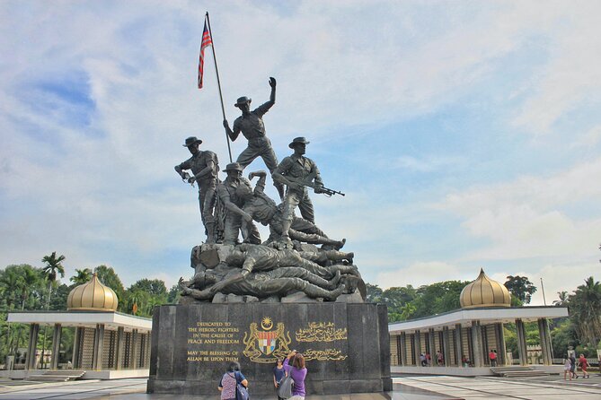 Transit Tour Private Tour (Ex Port Klang Cruise Centre/KLIA 1 &2) - Cocoa Boutique and the commercial side of Malaysia