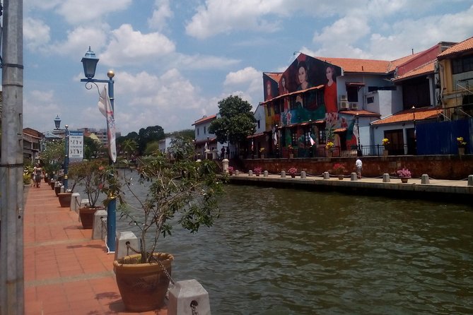Treasures Of The Far East-Malacca, Museum, Trishaw Ride(Private) - Bukit China, Sam Poh’s Well, and Chinese heritage